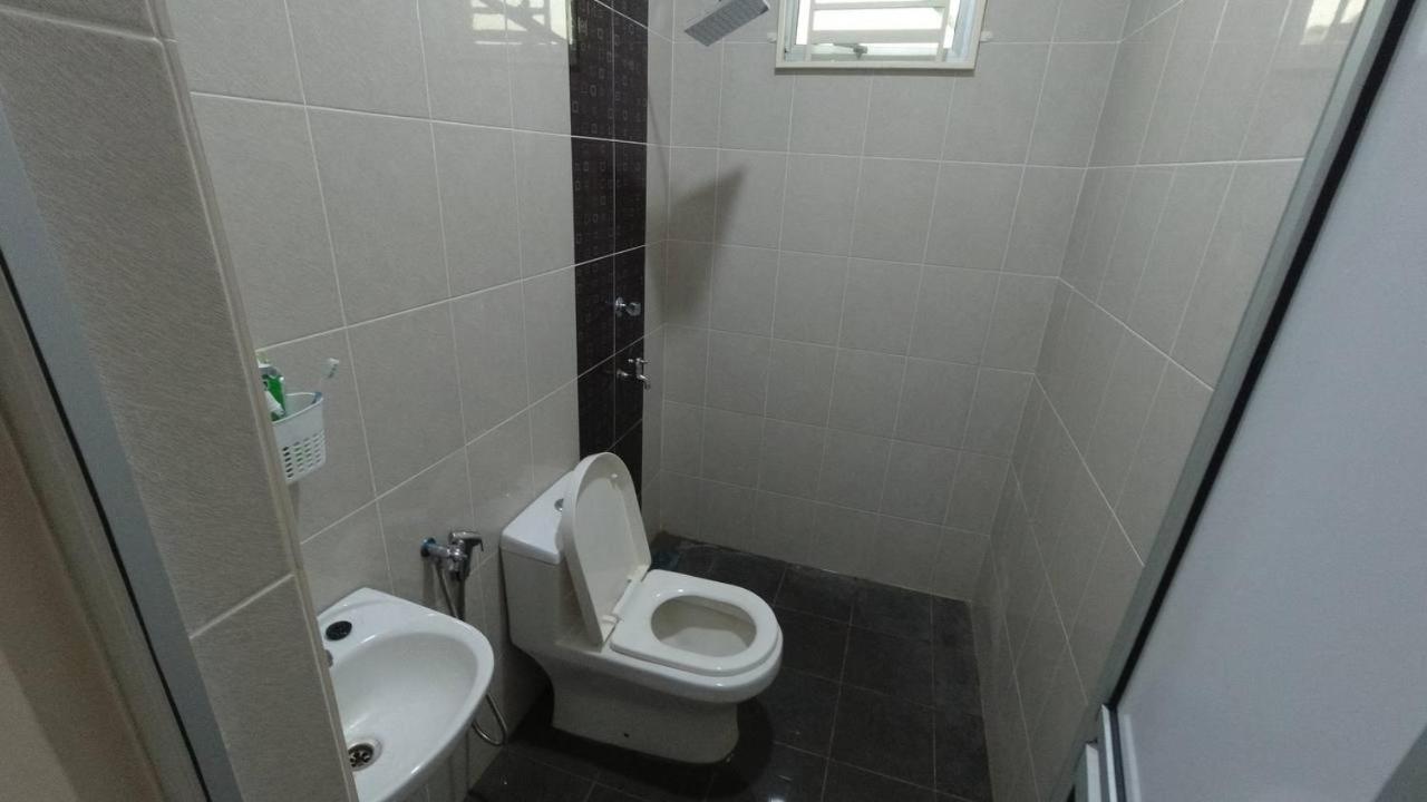 Auni Homestay Куала-Тренгану Экстерьер фото